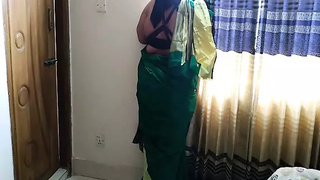 (Tamil Aunty ki Majboori Chudai) attractive Priya Aunty Screwed by neighbor In Bed Room - Big Fuck & spunk