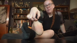 Sleazy Talk Relaxing Foot Tease By Your Mistress